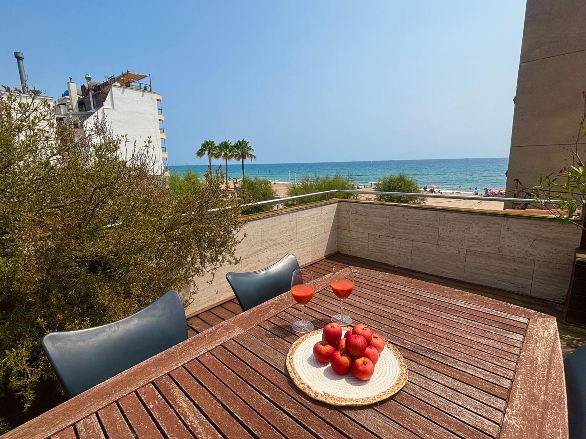 Increible Casa Frente Al Mar , Planta Baja Apartment Torredembarra Exterior photo